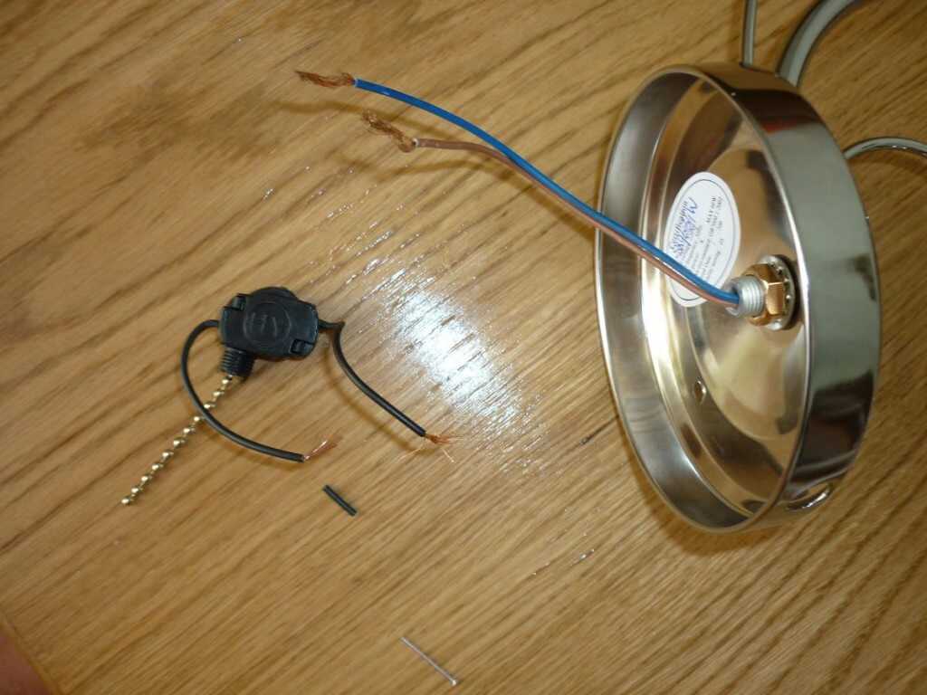 3 схемы подключения бра - выбирай любую. с выключателем на цепочке, шнурке, с одной и двумя лампами.