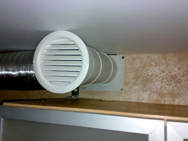 Монтаж воздуховода для кухонной вытяжки