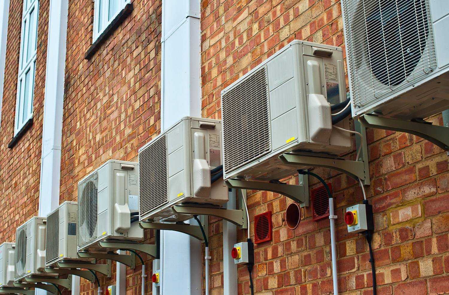 Разрешение и правила установки кондиционера на фасад многоквартирного дома